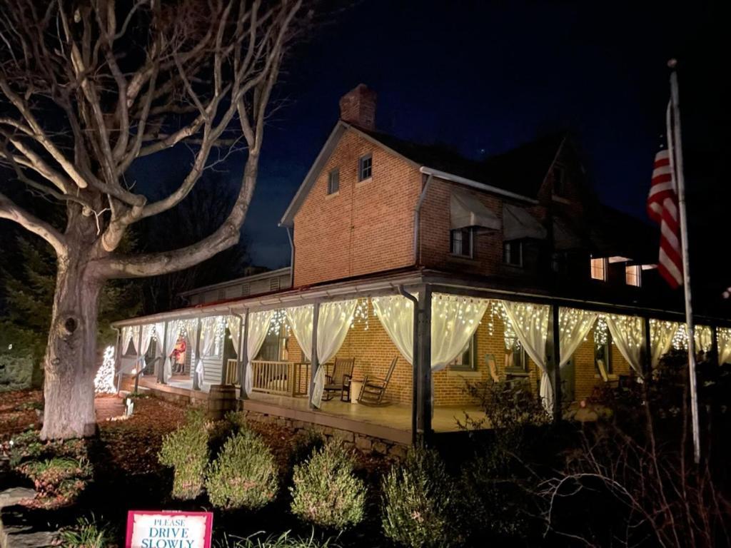 Watson Estate Bnb & Deer Creek Winery Uniontown Esterno foto