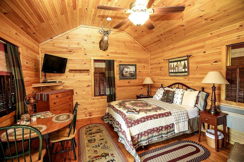 Watson Estate Bnb & Deer Creek Winery Uniontown Esterno foto